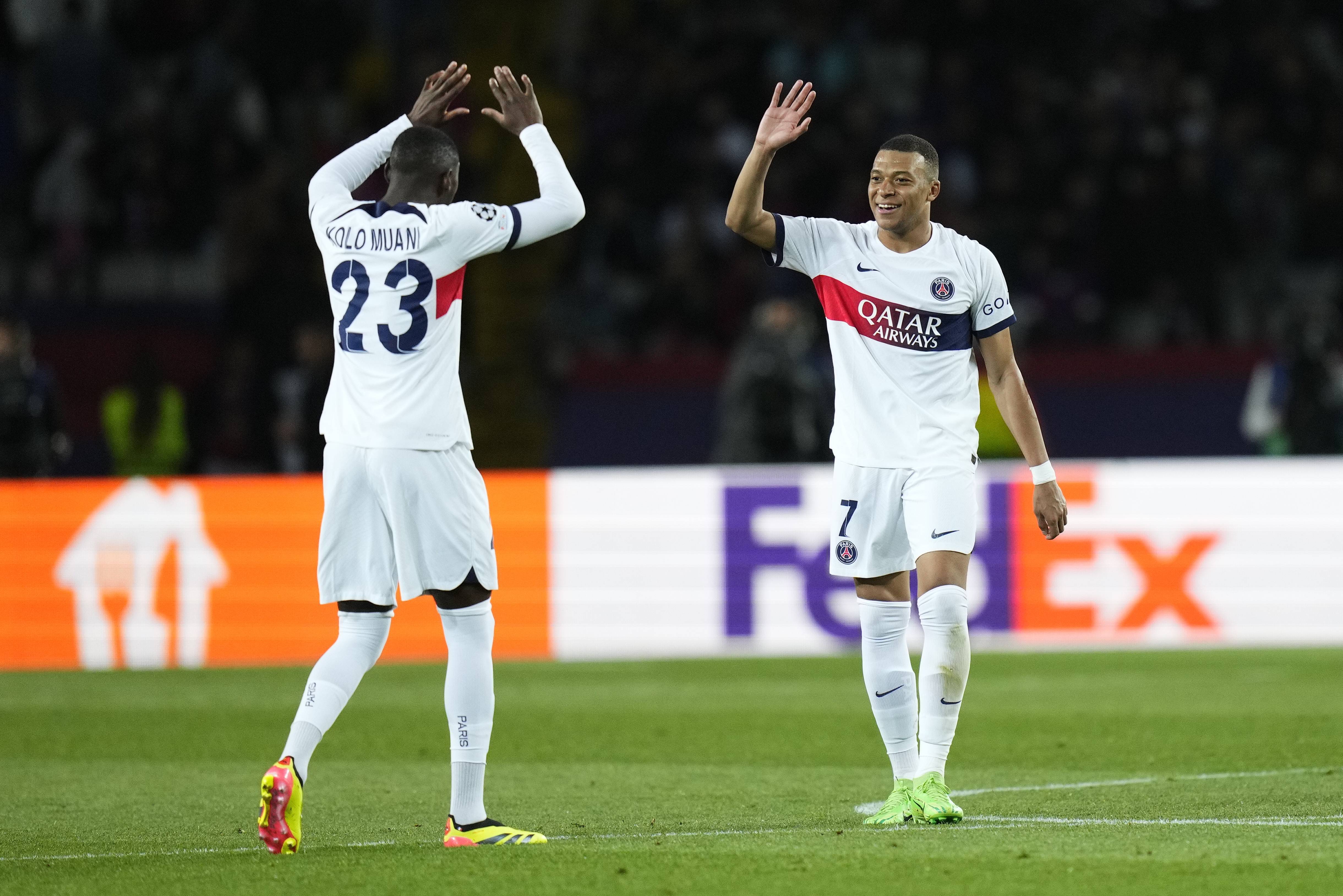 包含欧国联赛持续升温！球队竞逐胜利的词条