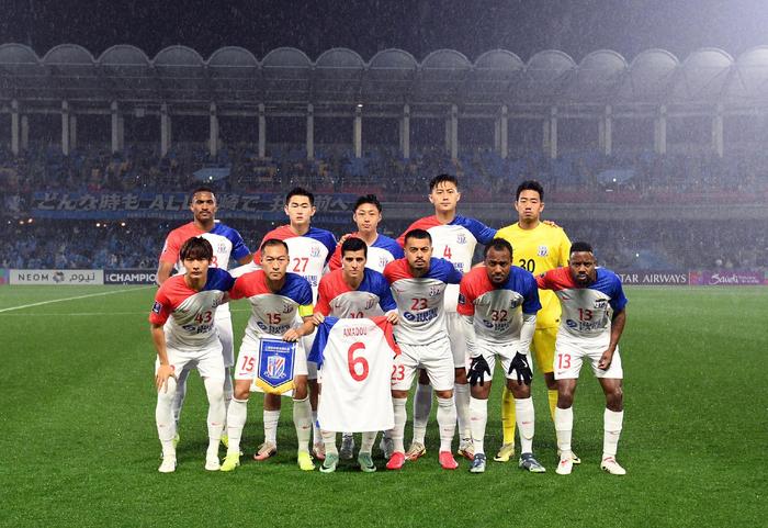 关于上海申花主场大胜，全队士气高涨的信息