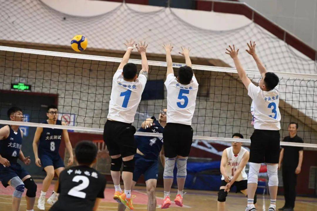 九游娱乐-关于国际大赛开启激战，球员斗志昂扬的信息