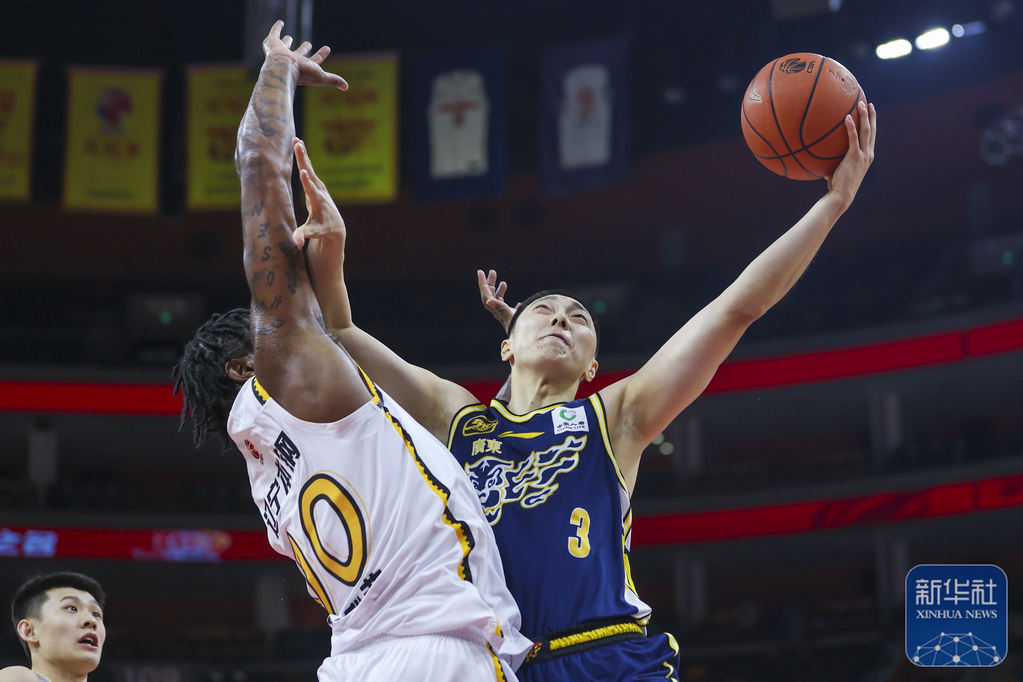 关于国际大赛开启激战，球员斗志昂扬的信息