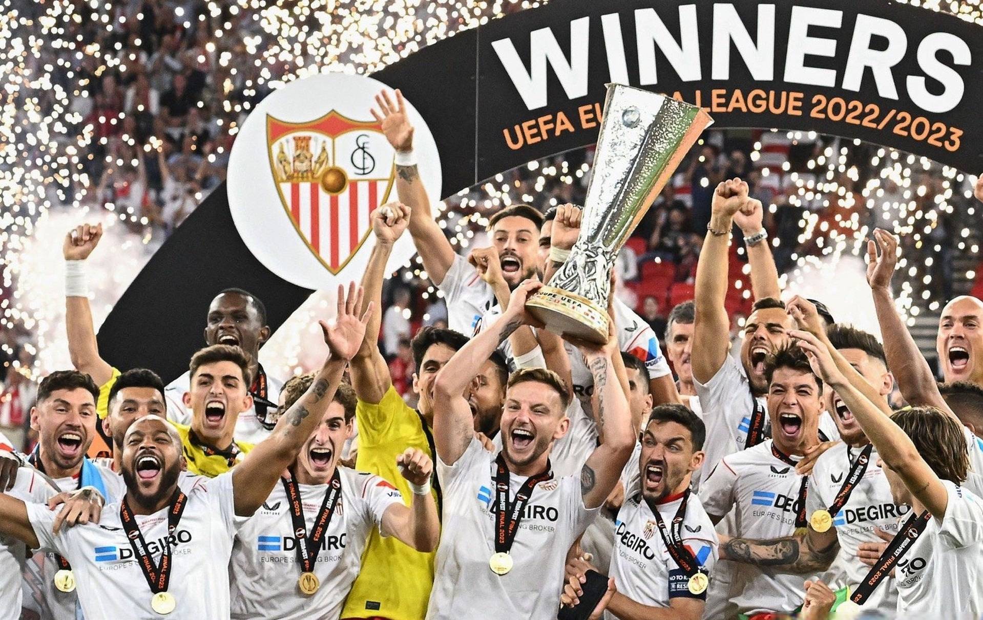 九游娱乐官方-瓦伦西亚战胜巴拉多利德，保持前四形势的简单介绍