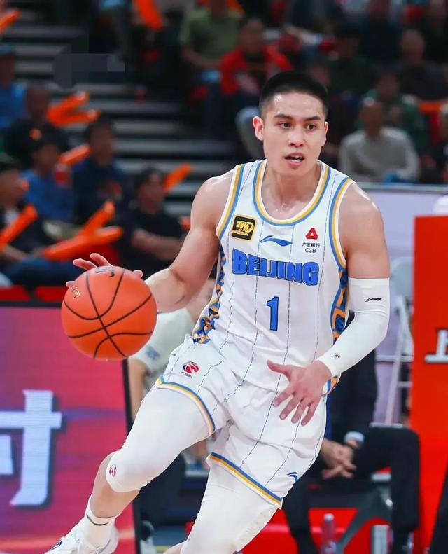 九游娱乐-沃尔夫斯堡战绩堪忧，球员表现不尽人意的简单介绍