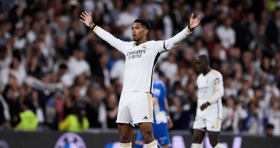 九游娱乐app下载-瓦伦西亚主场失利，冠军梦再度破灭的简单介绍