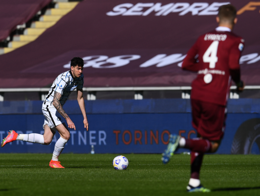 九游娱乐网页-克罗托内客场遭遇打击，保级形势艰难