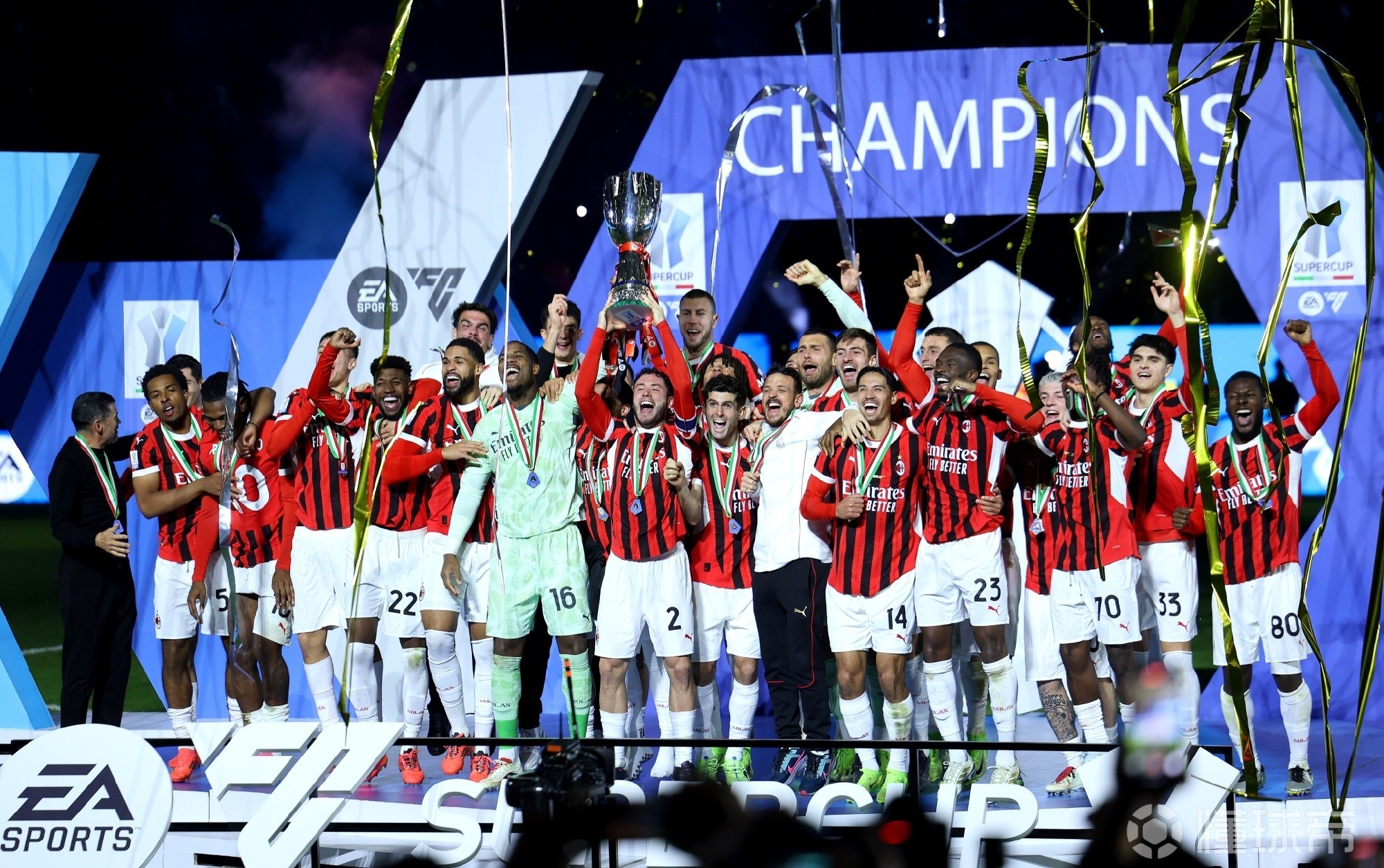 九游娱乐app下载-全国足球赛事决赛，历史性胜利为球队喜提冠军