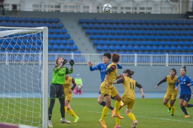 九游体育官方入口-沈阳队战胜武汉队，成功保持不败