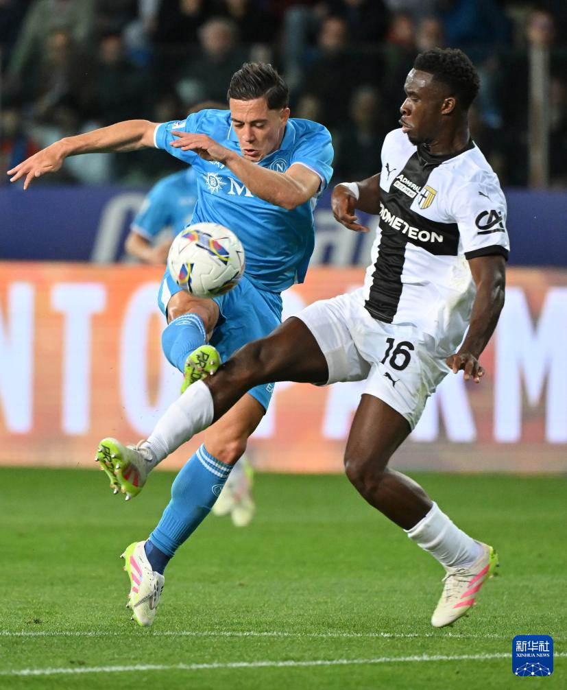 切沃客场击败帕尔马，继续保持领先