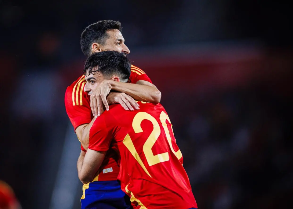 西班牙队火力全开,莫拉塔梅开二度晋级 西班牙队火力全开,莫拉塔梅开二度晋级