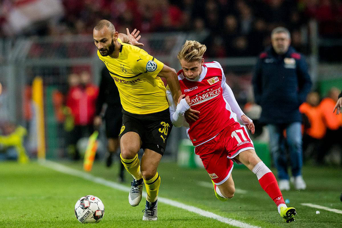 关于沃尔夫斯堡成功击败对手拿下关键胜利的信息