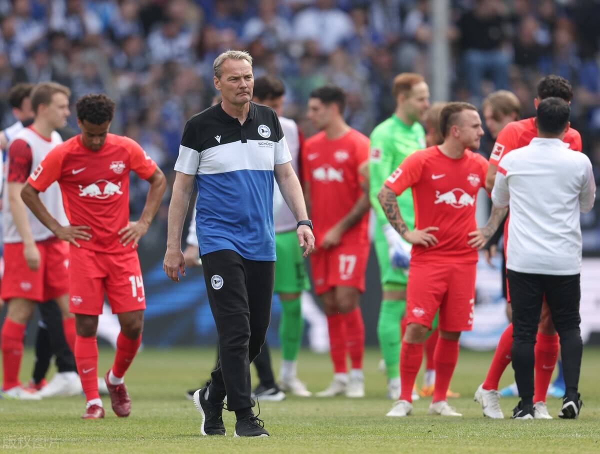 九游体育-比勒菲尔德客场告捷，德甲劲旅再次升至前十