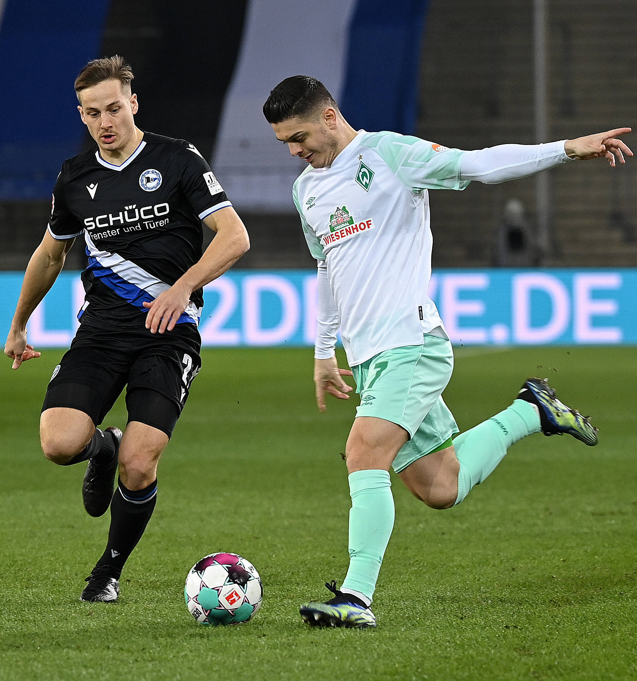 比勒菲尔德客场告捷，德甲劲旅再次升至前十