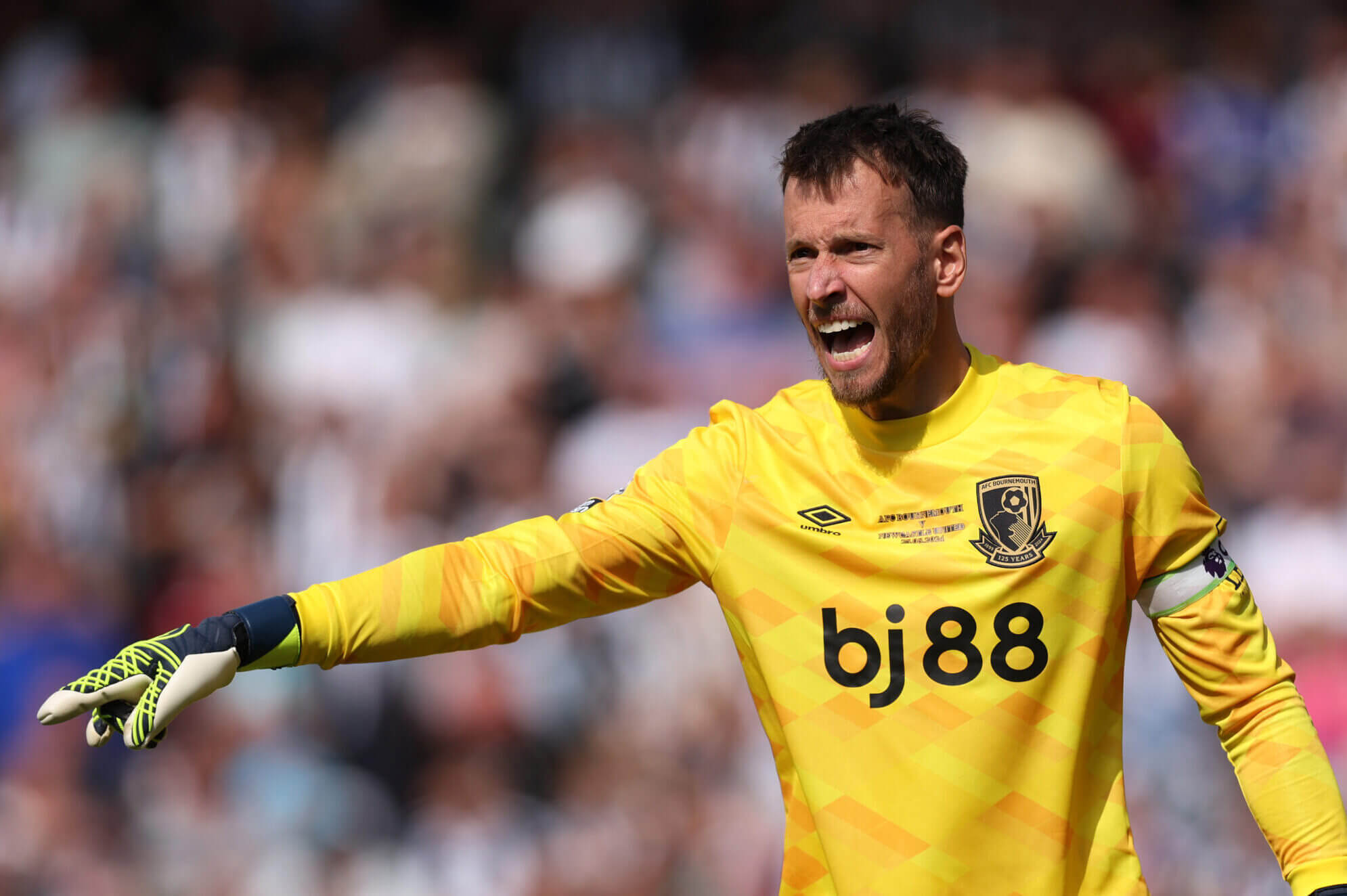 九游游戏-贝内文托门将神勇，扑出关键点球拯救球队