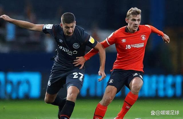 桑德兰主场大败，局势堪忧需要迅速调整