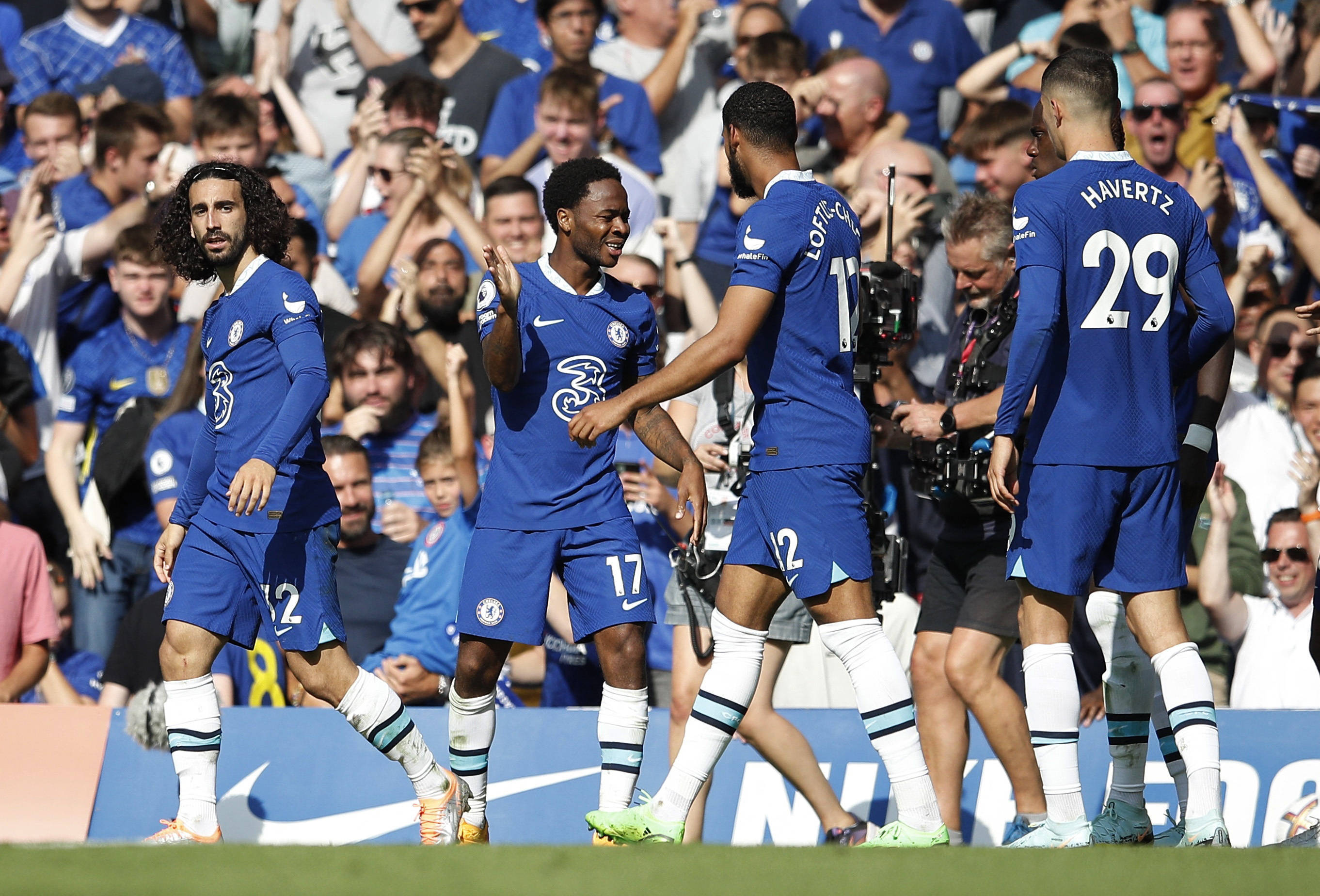 切尔西主场比击败莱切斯特城