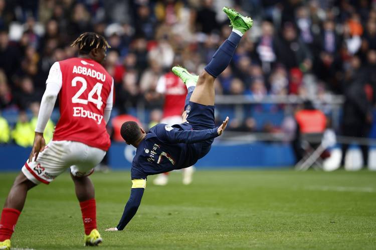 朗斯战胜对手，法甲积分榜上升