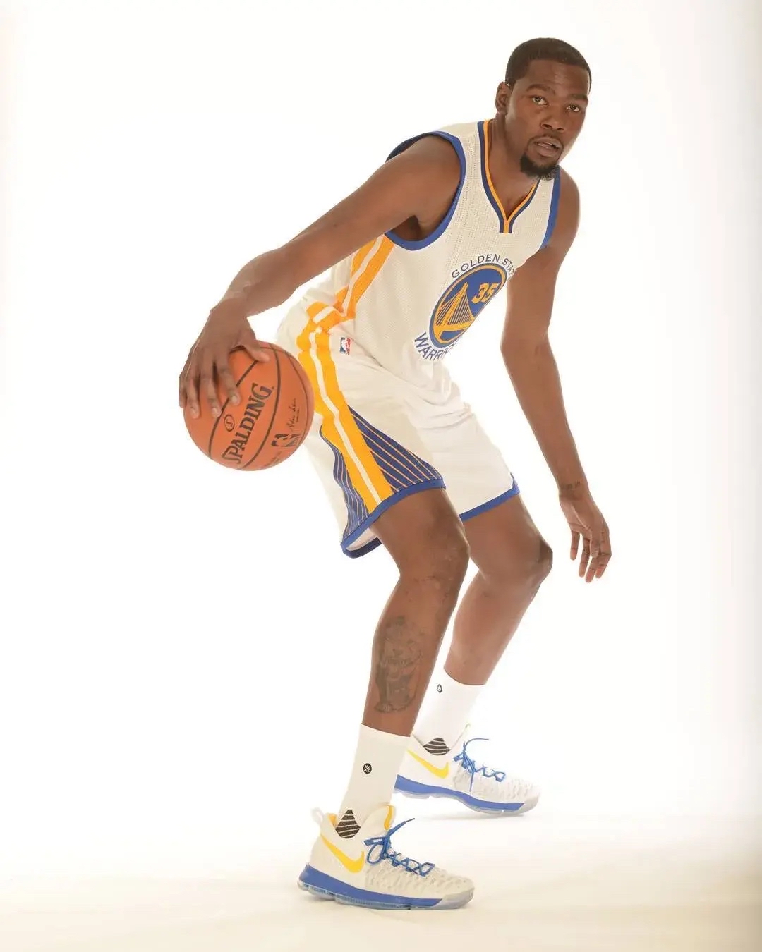 九游APP-雷霆轻取76人，杜兰特高光表现