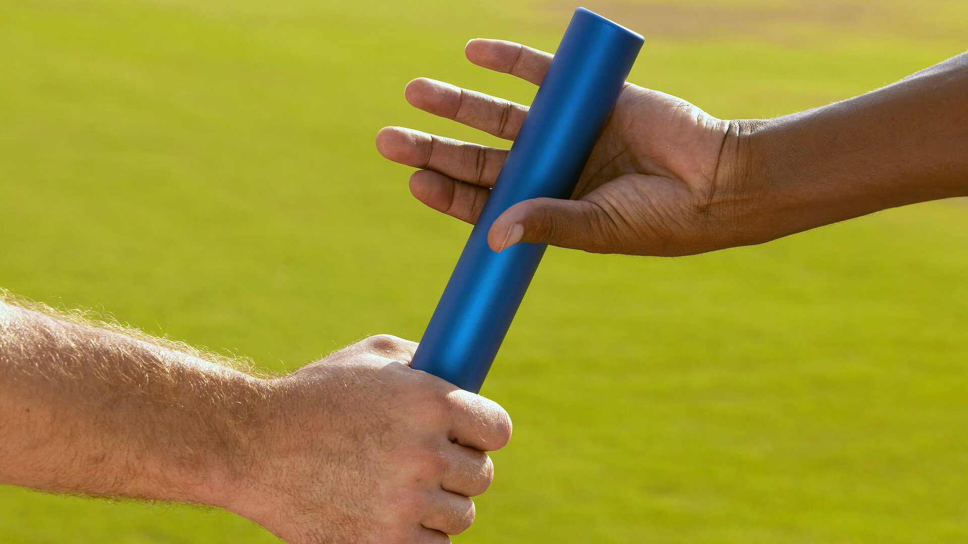 铁血与灵巧的战争，勒沃库森如何用纪律绞杀米兰，格列兹曼如何用智慧拆解机器