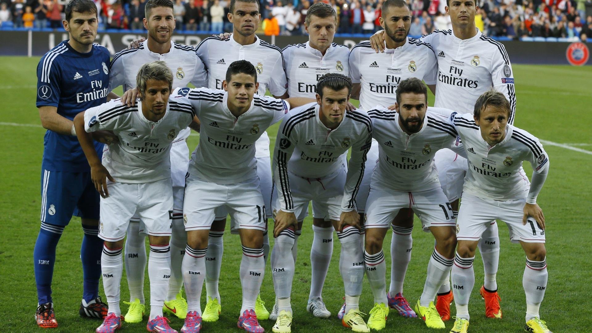 双线传奇，开拓者的爆冷与爱德华兹的英超接管—体育世界中的逆袭与英雄主义